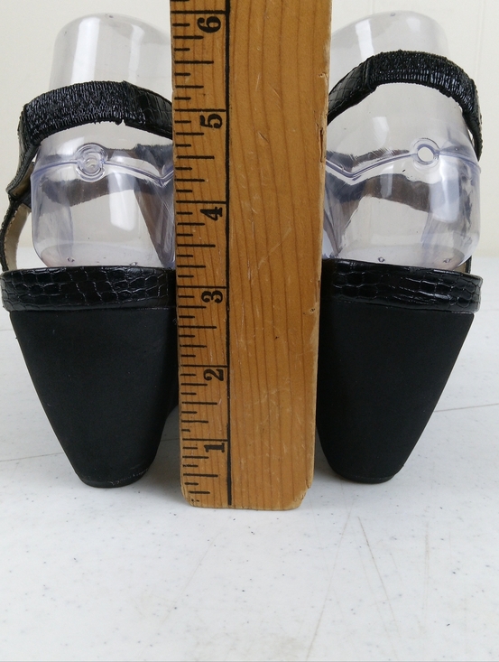 Women's Black Wedge Thong Sandals Size 8.5 Faux Leather Cork Footbed - Picture 6 of 11